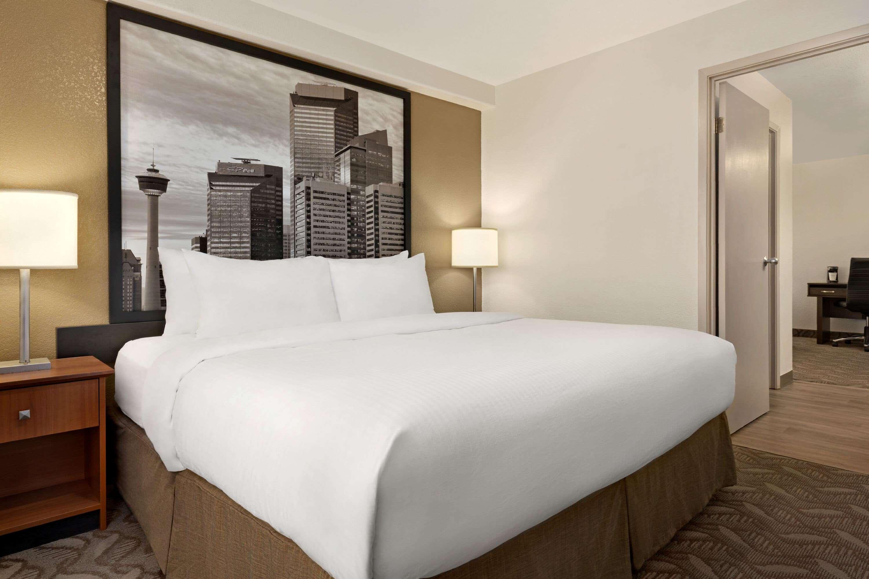 Super 8 By Wyndham Calgary Shawnessy Area Hotel Eksteriør billede